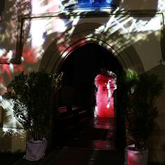 Lichtinstallation Brautkleid 2019 : St. Laurentius Hailfingen