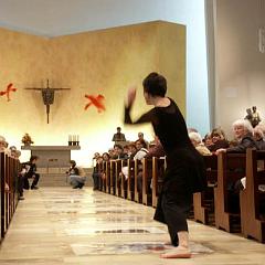 Susanne  Lehrer  Tanzperformance "Schauen mit den Füße" : Susanne  Lehrer