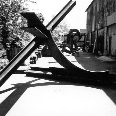 Oil and Steel Gallery NY, May 1987  Bernd Heidelbauer and Frederick Bunsen on visist to Mark di Suvero : Bernd Heidelbauer, Mark di Suvero, Bunsen